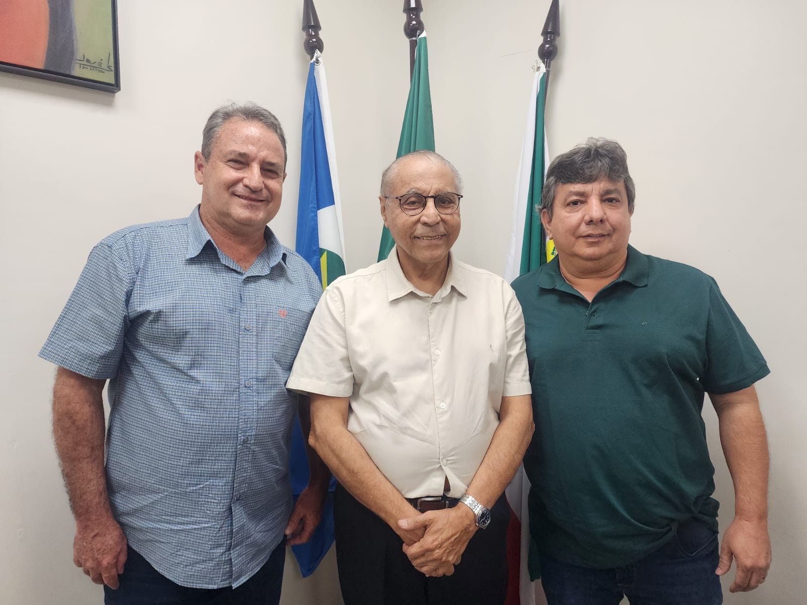 “Passarinho Perde Terreno em Jauru Enquanto Waldir Garcia Atraí Apoio do União Brasil”