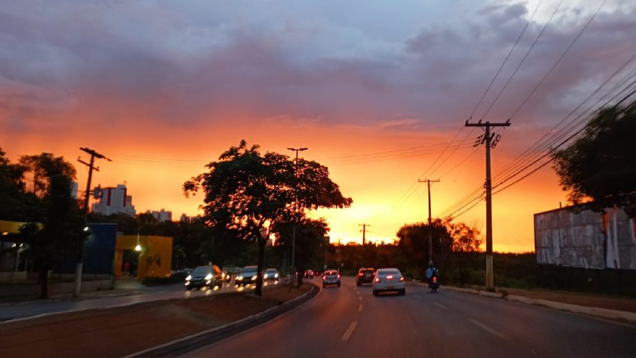 Mato Grosso enfrenta fim de semana de calor intenso e baixa umidade, alerta Inmet