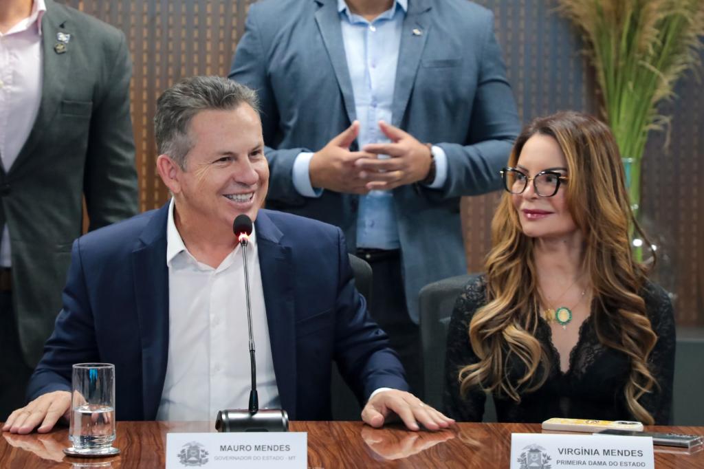 Primeira-Dama do Estado participa de assinatura do contrato que pode aumentar em mais de 80% atendimentos oncológicos no HCanMT