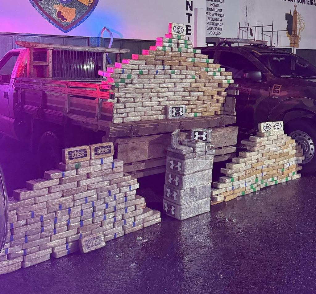 Gefron apreende 340 tabletes de drogas e causa prejuízo de R$ 6,4 milhões às facções