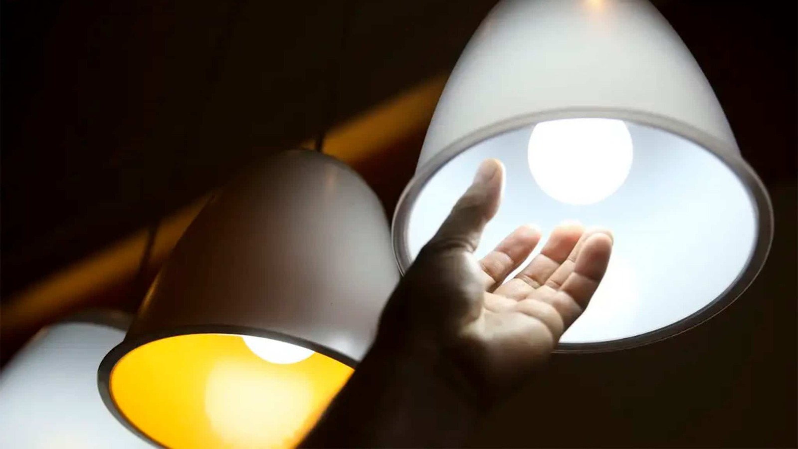 Prepare o bolso: Conta de luz vai subir em maio! Entenda o que muda