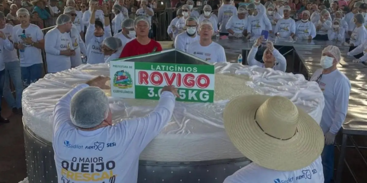 Maior queijo do Brasil é produzido em Curvelândia (MT) e atrai 25 mil pessoas