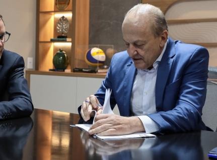 Mato Grosso decreta emergência zoossanitária após detecção de gripe aviária em Campinápolis