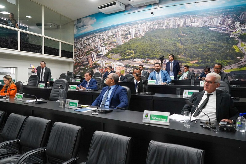 Câmara de Cuiabá quer mostrar uma cara nova, mas mantém velhos hábitos?