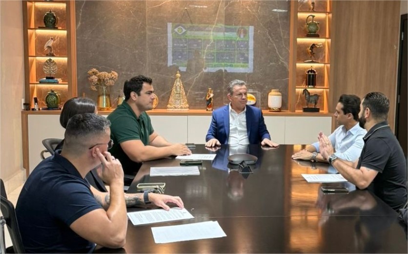 Guns N’ Roses em Cuiabá: Governo de Mato Grosso assina termo para show histórico na Arena Pantanal