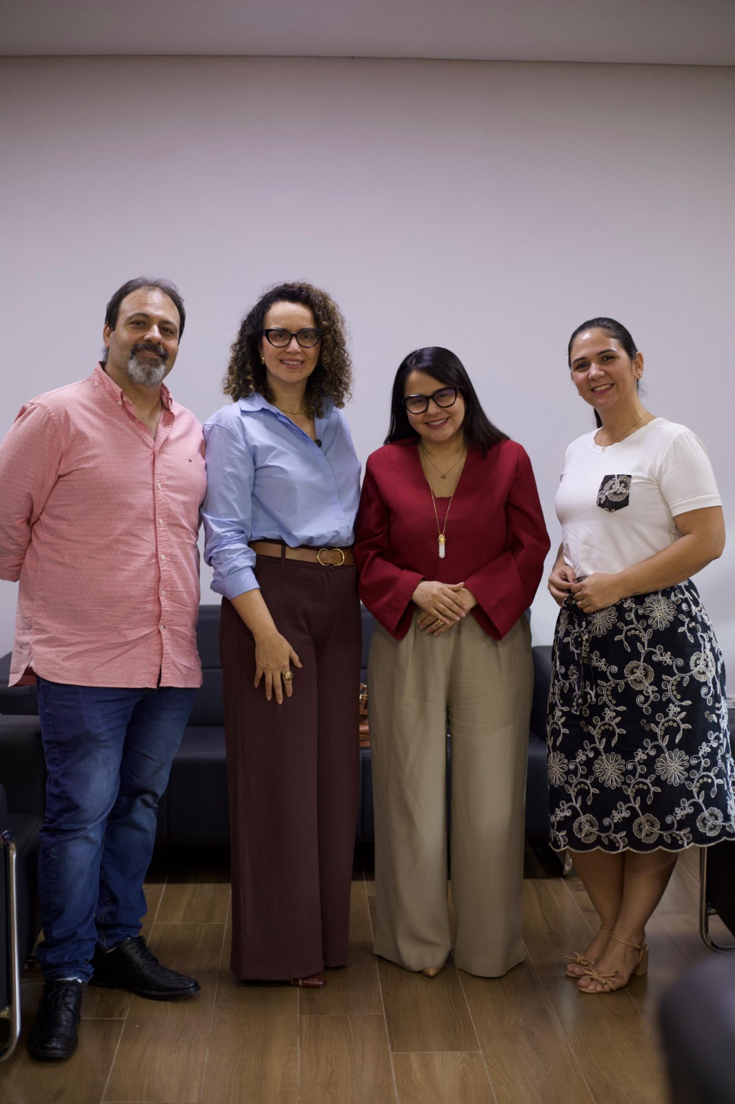 Deputada Sheila Klener intermedeia reunião em defesa da cadeia leiteira na Baixada Cuiabana