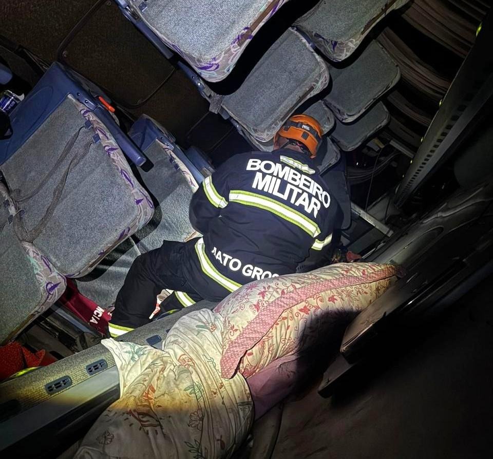 Bombeiros socorrem 34 vítimas em grave acidente na Serra de São Vicente