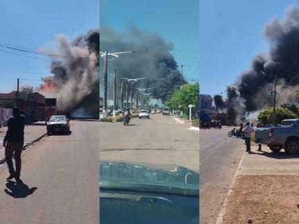 Incêndio de grandes proporções atinge supermercado em Nova Monte Verde no dia do aniversário da cidade