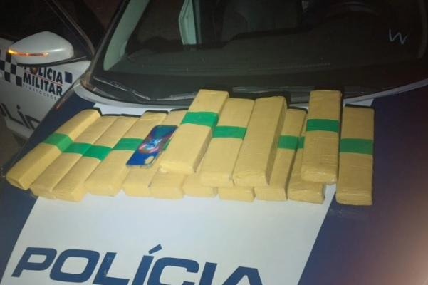 Polícia Militar prende dois homens com 15 tabletes de maconha durante abordagem na MT-246