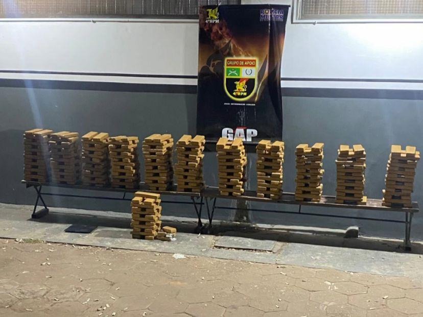 Polícia Militar prende mulher e apreende 353 tabletes de maconha em Várzea Grande