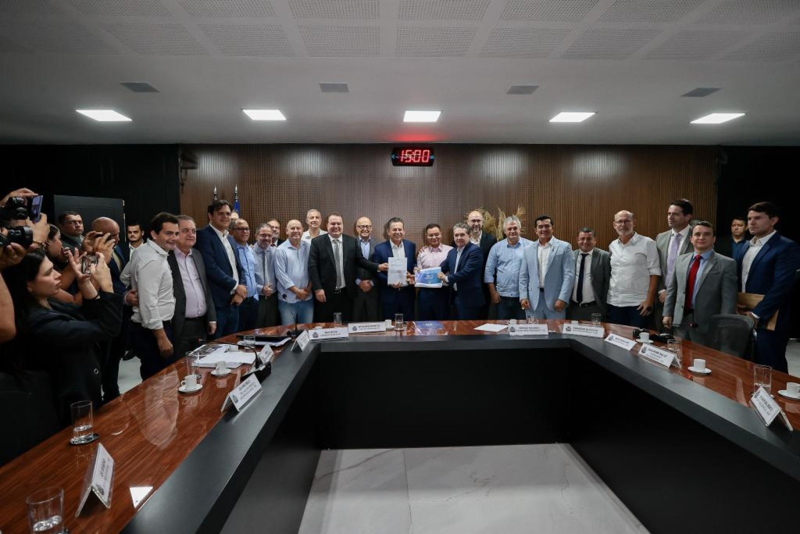 Jogo político em Mato Grosso se intensifica com articulações para as eleições de 2026