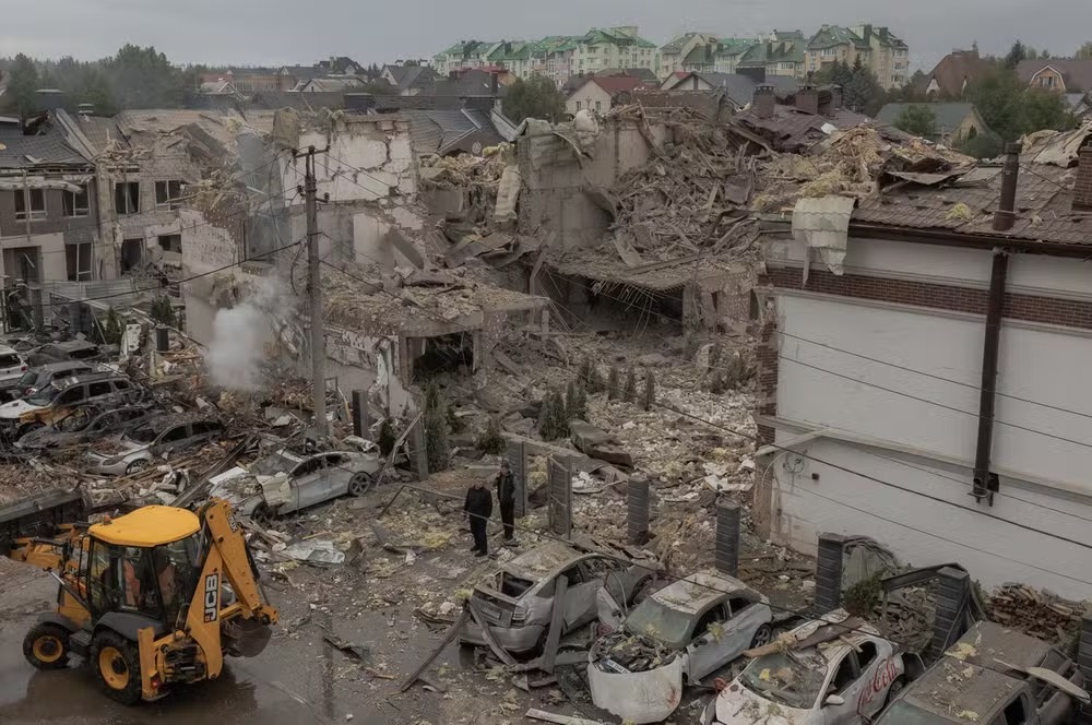 Rússia lança ataque aéreo contra a Ucrânia; 4 mortos em Kiev e dezenas de feridos