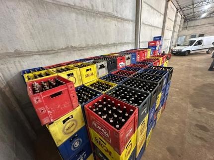 Três presos em galpão de bebidas adulteradas em Nova Mutum; caso acende alerta após mortes no Rio de Janeiro