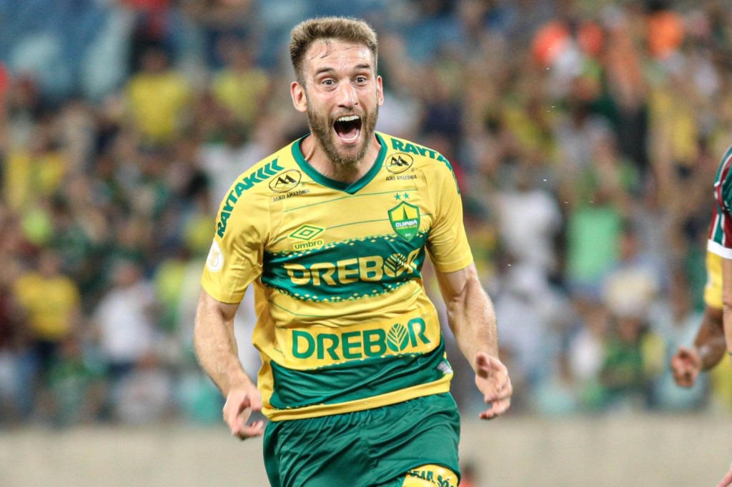 Cuiabá perde capitão Alan Empereur por grave lesão no joelho e terá reta final da Série B sem seu líder defensivo