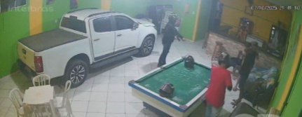 Duplo homicídio em bar do Centro de Peixoto de Azevedo é investigado pela polícia