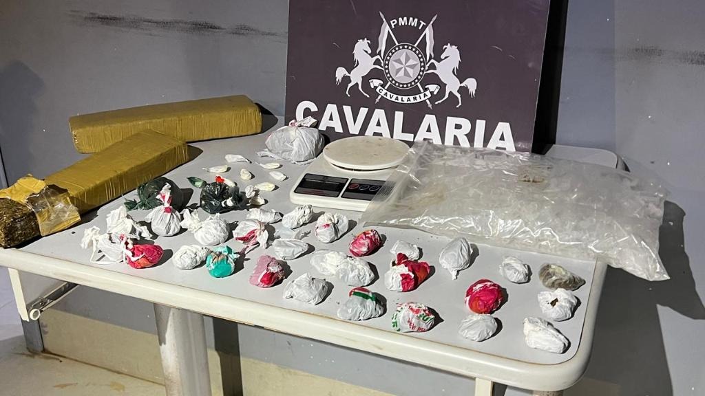 Cavalaria da PM apreende adolescente faccionado por tráfico de drogas em Nova Mutum