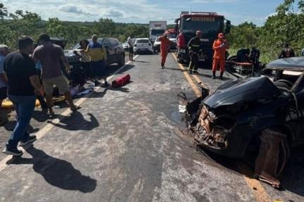 Acidente grave na MT-010 deixa cinco feridos, incluindo um bebê; um homem foi resgatado em estado grave pelo Ciopaer