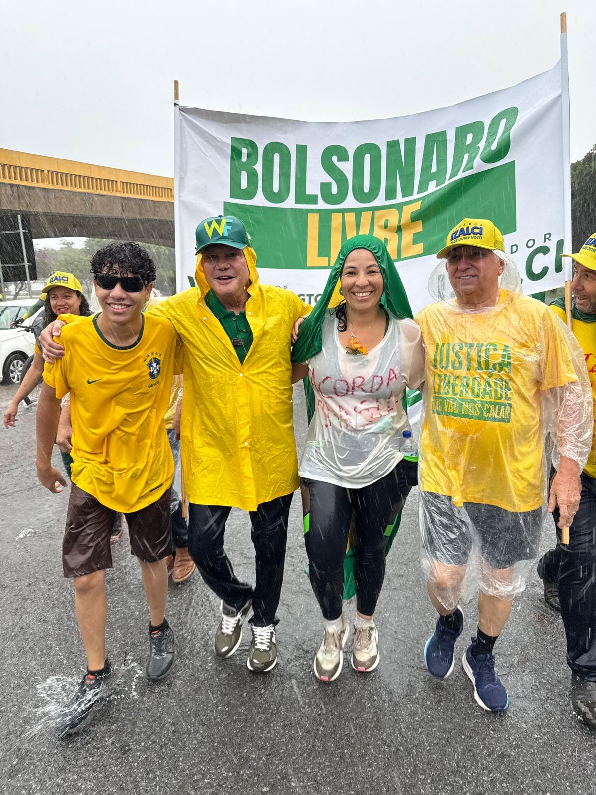 Wellington Fagundes pede justiça e liberdade ao se unir a Nikolas na Caminhada pela Liberdade, em Brasília