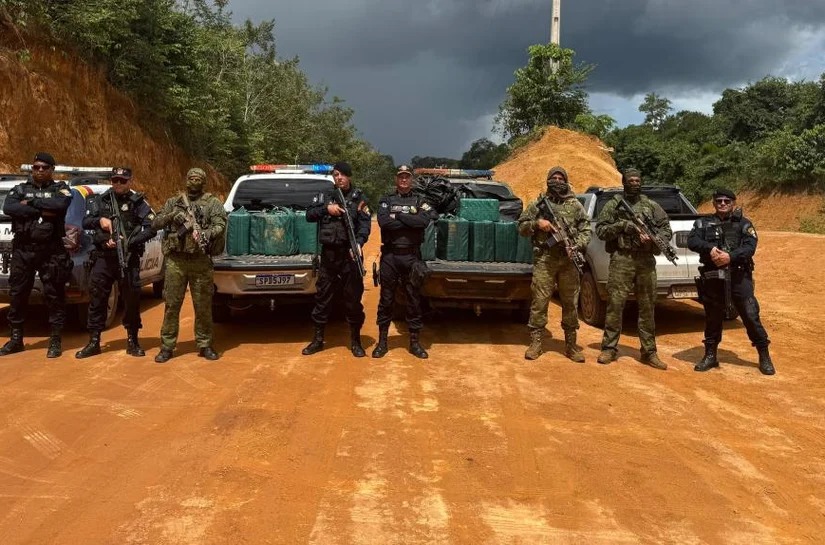 Forças de segurança apreendem mais de 540 quilos de cocaína e prendem dois na fronteira de Mato Grosso