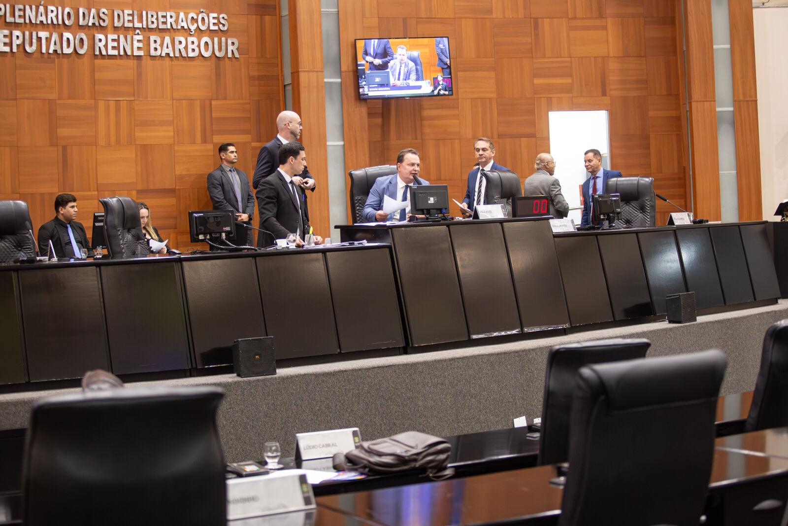 ALMT publica ato e redefine composição dos blocos parlamentares para 2026