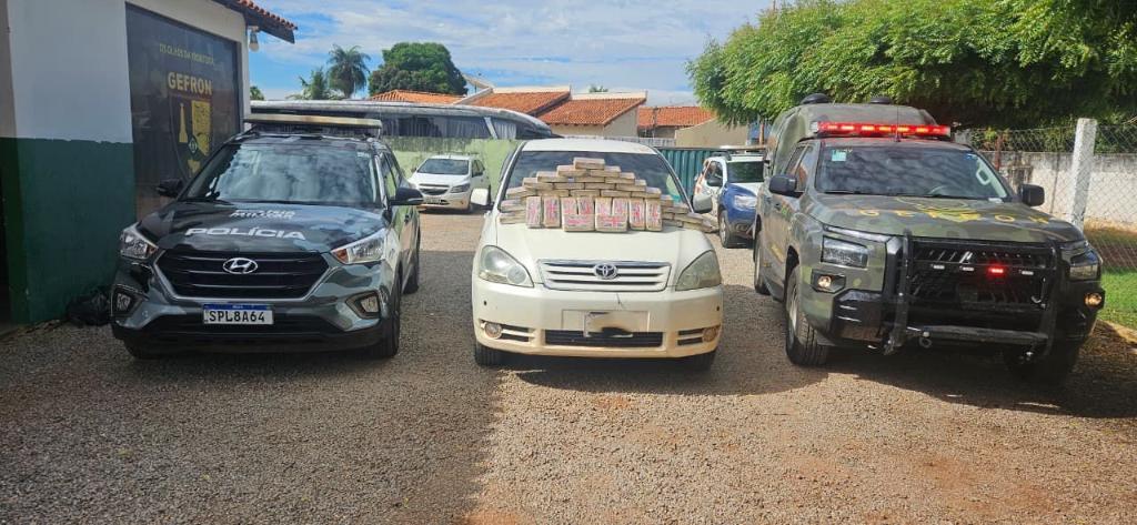 Gefron intercepta táxis bolivianos e apreende 65 kg de drogas na fronteira com a Bolívia