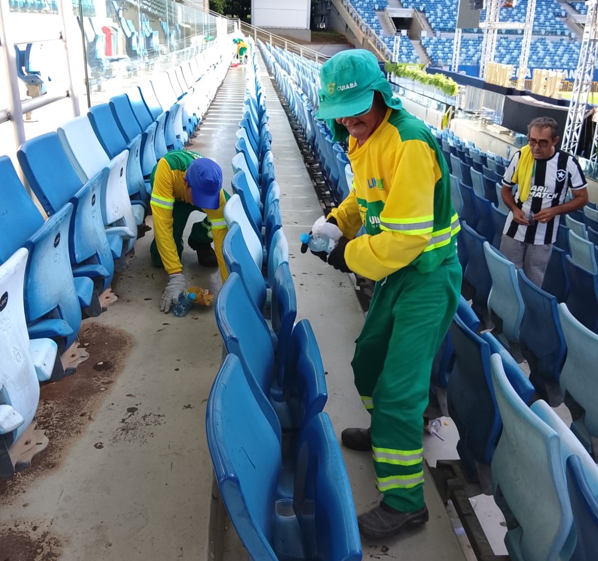 Prefeitura mantém limpeza reforçada durante o Carnaval e garante organização nos pontos de festa em Cuiabá