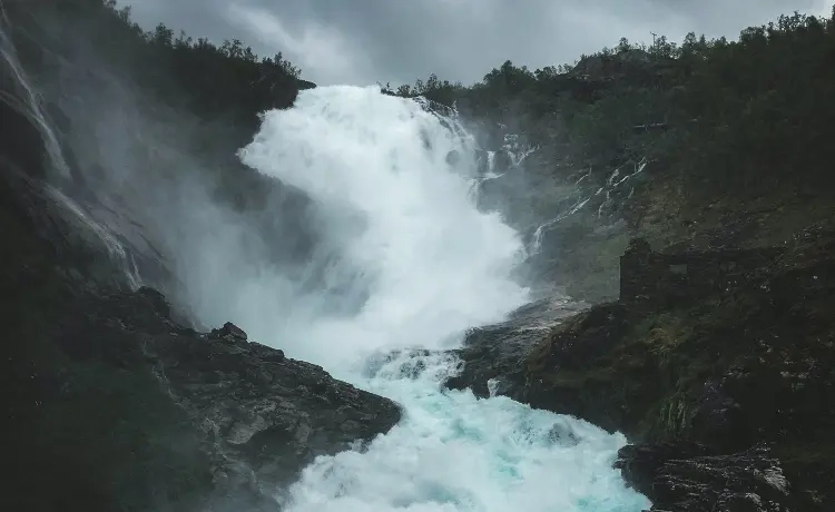 Defesa Civil alerta para risco de cabeça d’água em rios e cachoeiras de Mato Grosso
