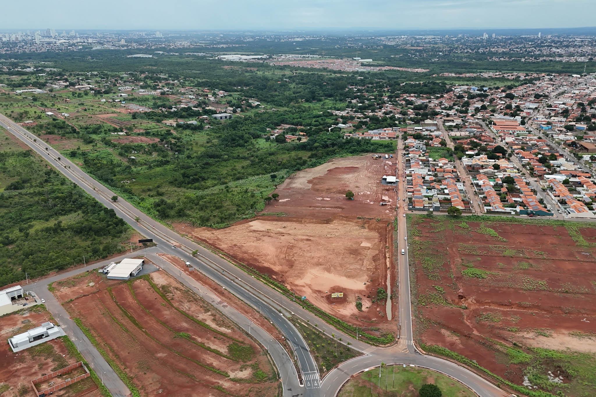 Várzea Grande lança pedra fundamental do Hospital e Maternidade Municipal e fortalece a saúde da mulher