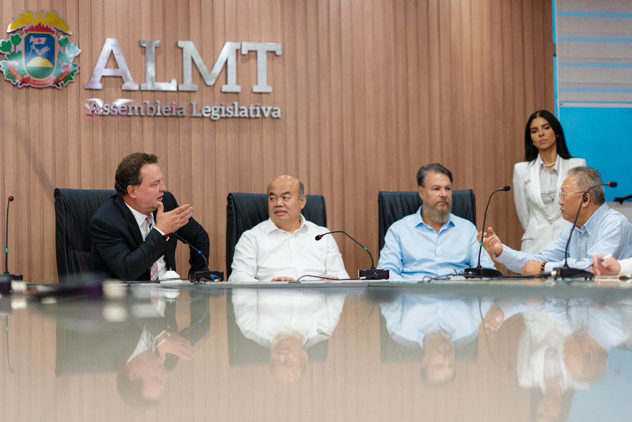 Presidente da ALMT Max Russi recebe delegação da Shandong Gold Mining