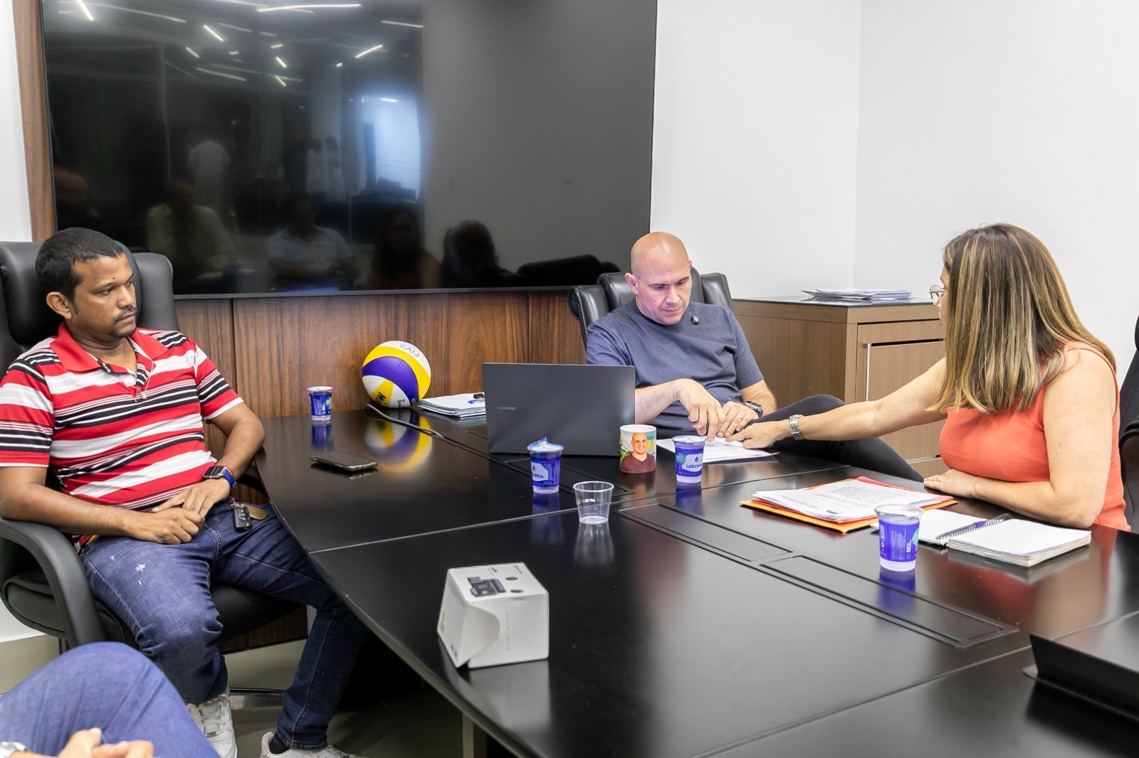 Prefeito de Cuiabá abre diálogo com Sintep e analisa reajuste salarial para professores