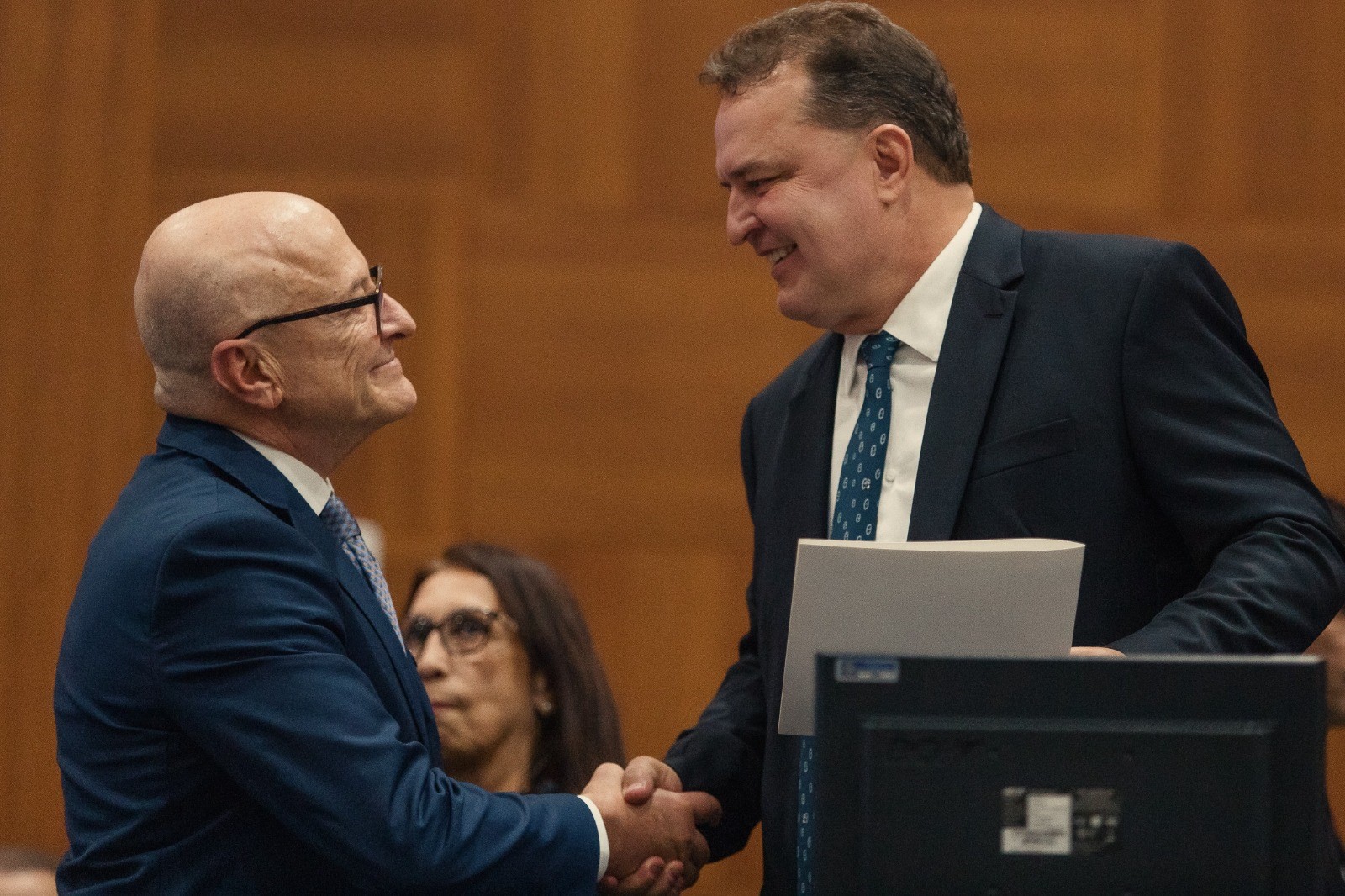 Max empossa Pivetta e destaca “desenvolvimento do estado” na despedida de Mauro