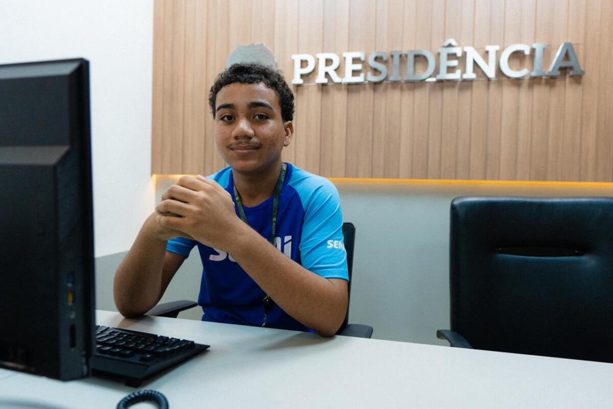 Da independência financeira ao aprendizado político: o impacto do jovem aprendiz na vida de Gustavo