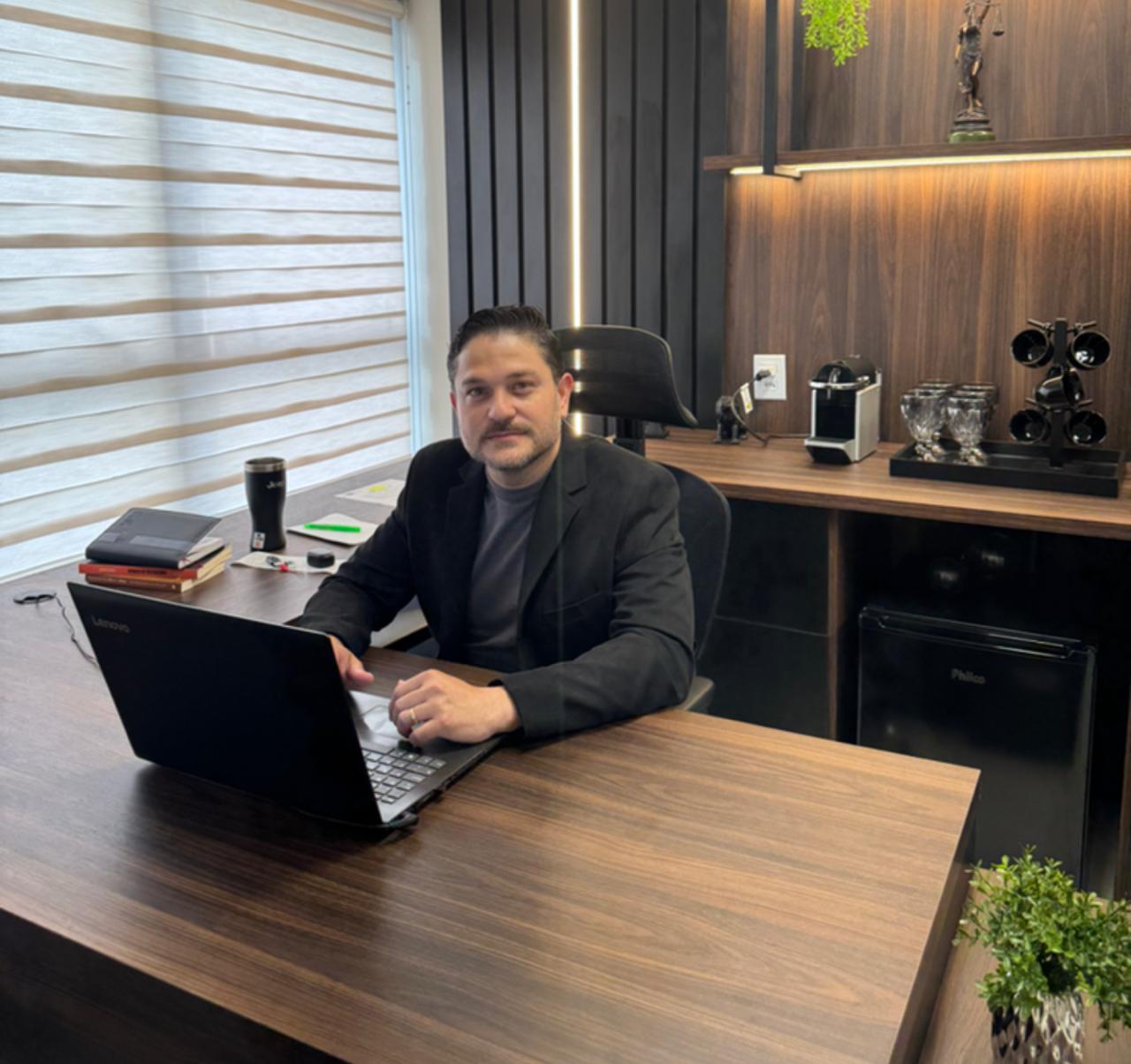 VOCÊ NÃO AUTORIZOU, MAS SEUS DADOS CIRCULARAM: QUEM RESPONDE?