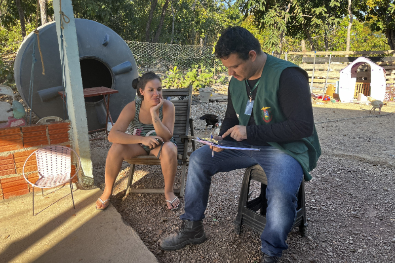 Mutirão leva esperança a famílias em área disputada há décadas em Cuiabá