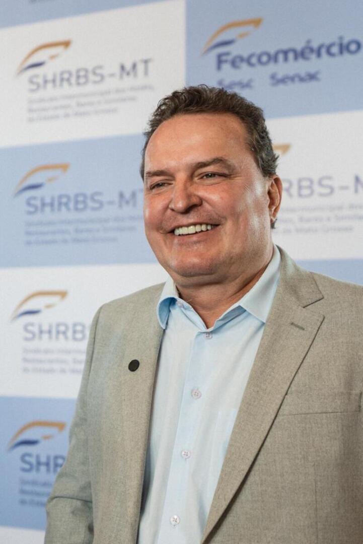 MAX RUSSI