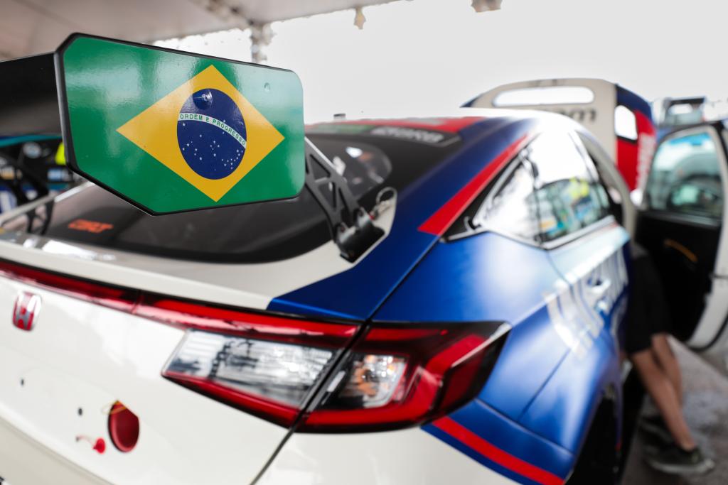 Sob as luzes de Cuiabá, Stock Car acelera emoções na única corrida noturna da temporada