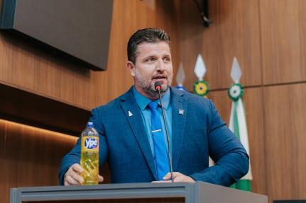 VEREADOR RAFAEL RANALLI É DENUNCIADO AO MP APÓS DEFENDER MARCA YPÊ NA TRIBUNA DA CÂMARA