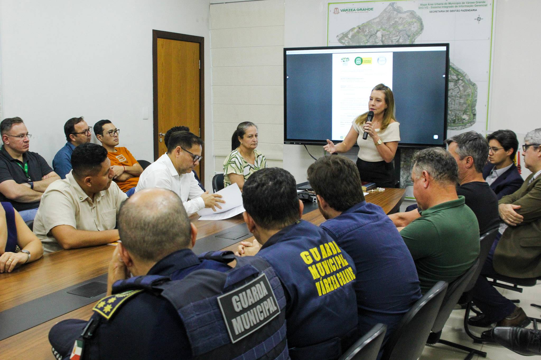 Crise fiscal leva Várzea Grande a decretar calamidade financeira após bloqueio de R$ 19 milhões e dívida bilionária