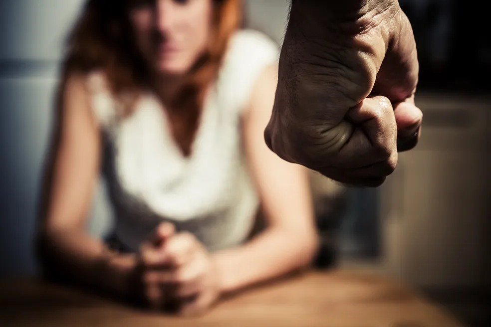 Mato Grosso volta a liderar ranking nacional de feminicídios e acende alerta para violência contra a mulher
