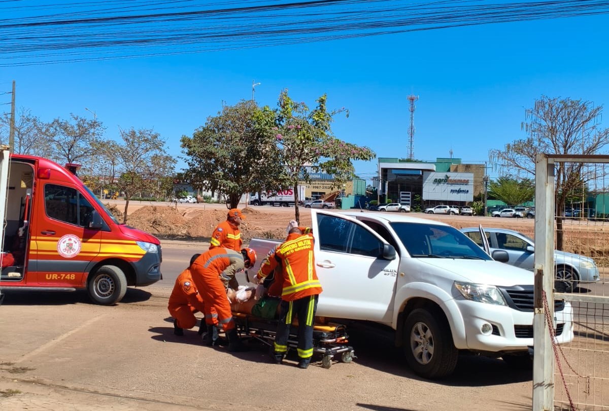 Disco de motoesmeril se solta e deixa homem gravemente ferido durante serviço em Sinop