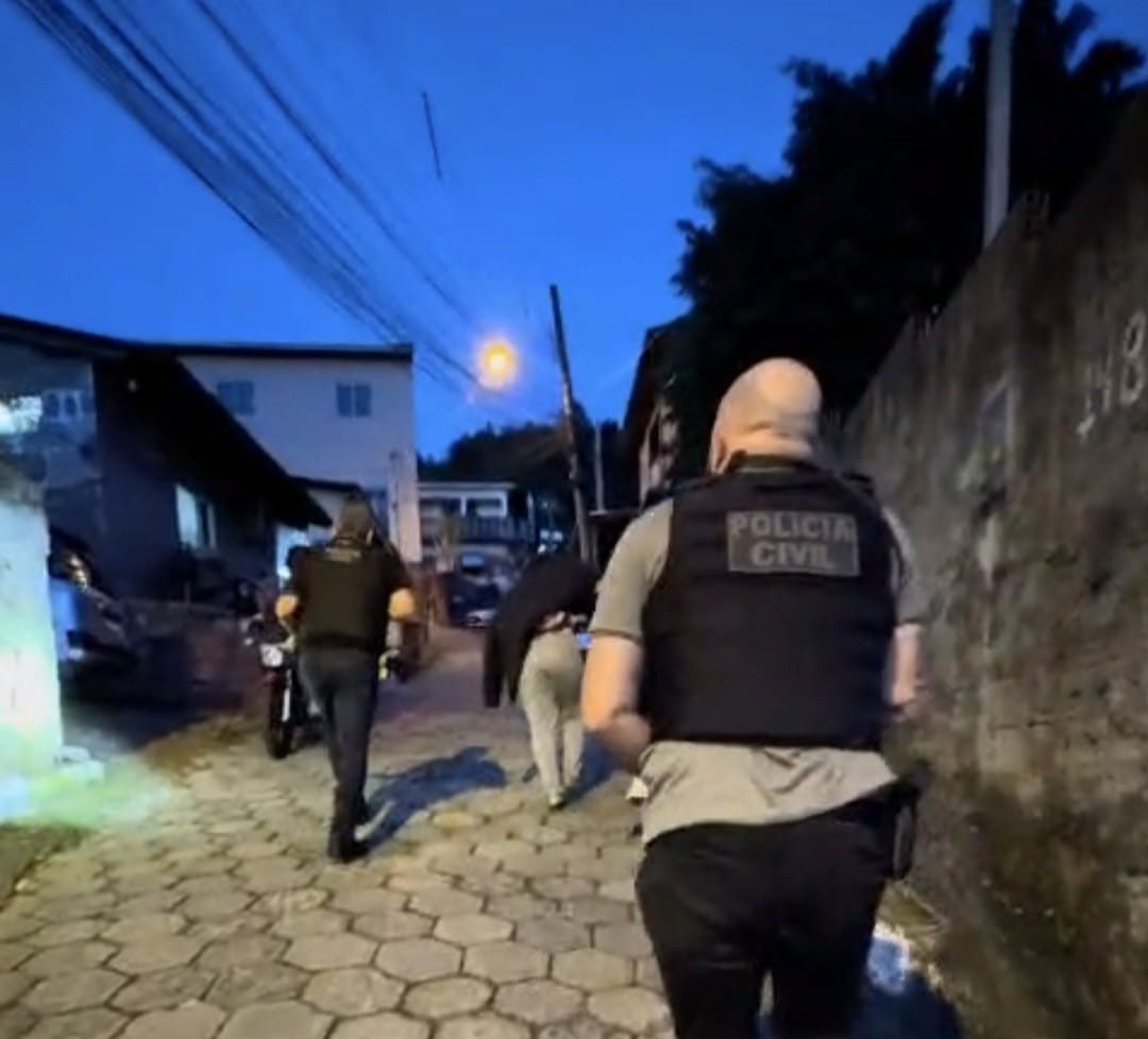 Operação Discórdia desarticula rede que aliciava adolescentes para automutilação e exploração sexual pela internet
