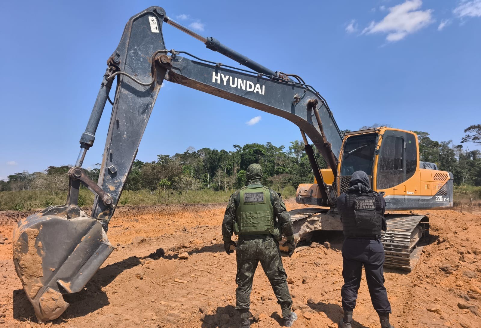 Garimpo ilegal é desativado e arma de fogo é apreendida durante operação em Novo Mundo