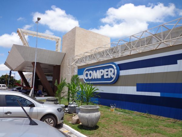 Grupo Pereira avança no varejo nacional com compra de 21 supermercados do Carrefour