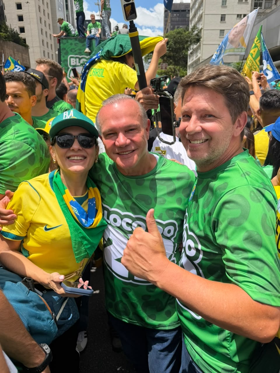 Wellington Fagundes participa de ato pró-Flávio Bolsonaro na Avenida Paulista