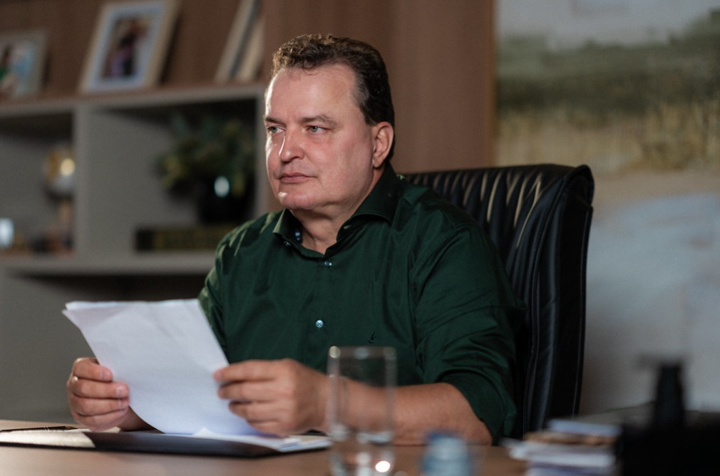 MAX RUSSI