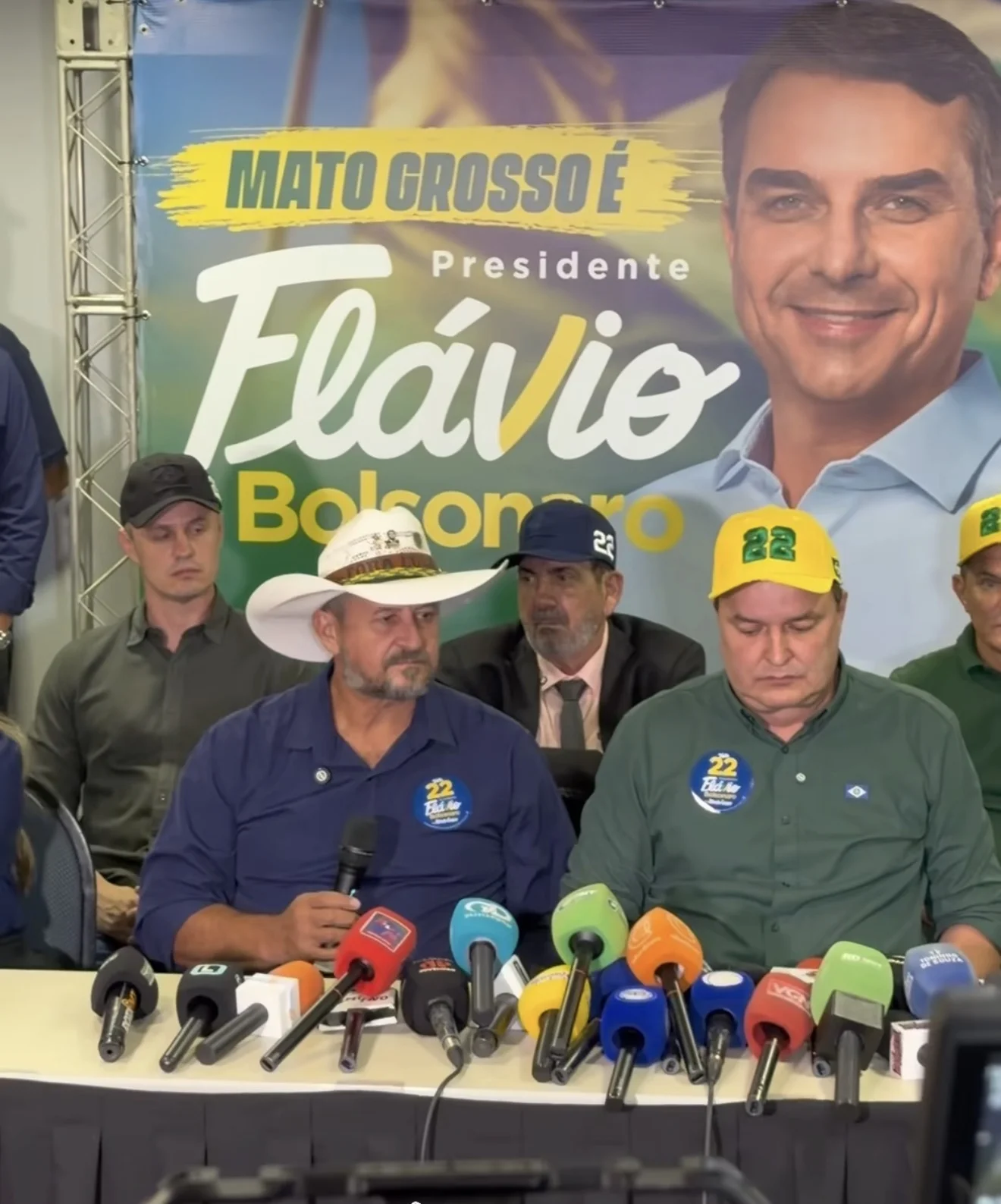 Cattani articula com Max Russi frente suprapartidária para fortalecer Flávio Bolsonaro em MT - Mt Urgente News