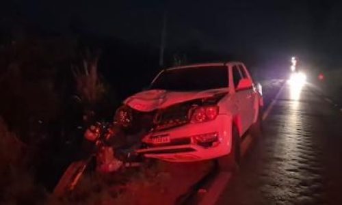 Motociclista morre após ser atingido e arrastado por Amarok na Estrada da Guia