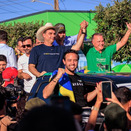 Pré-candidato à presidência, Flávio Bolsonaro cumpre agenda na Norte Show ao lado de Wellington Fagundes e mostra união do PL em MT