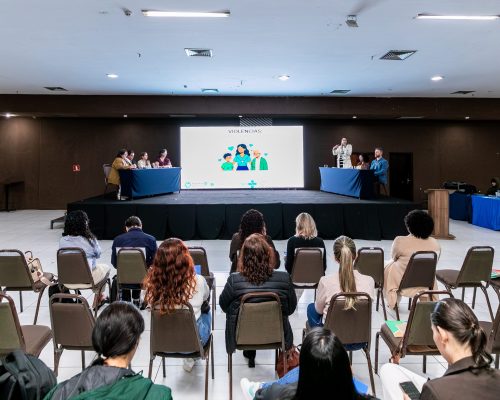 Cuiabá reúne especialistas para fortalecer proteção de crianças e adolescentes no ambiente digital e no combate às facções