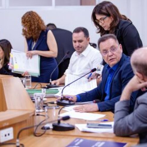 Mais inclusão: CCJR aprova projetos de acessibilidade em educação, turismo e mobilidade